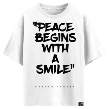 Mother Teresa - Peace begins with a smile (оверсайз футболка)