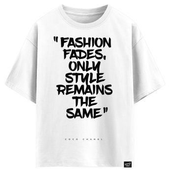 Coco Chanel -  Fashion fades only style remains the same (оверсайз футболка)